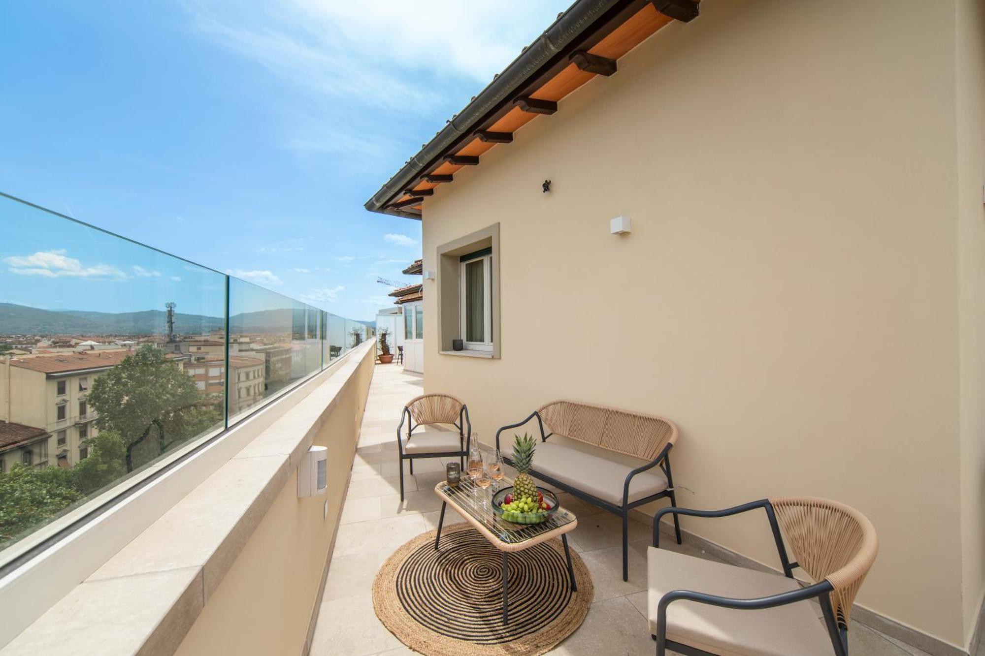 Penthouse With Terrace Over Apartamento Florencia